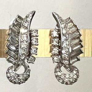 Vintage 1950s Pennino Clip On Rhinestone Earrings